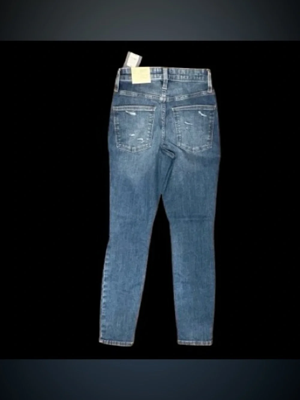 Women’s Universal Threads Skinny Distressed Jeans - Mid Wash